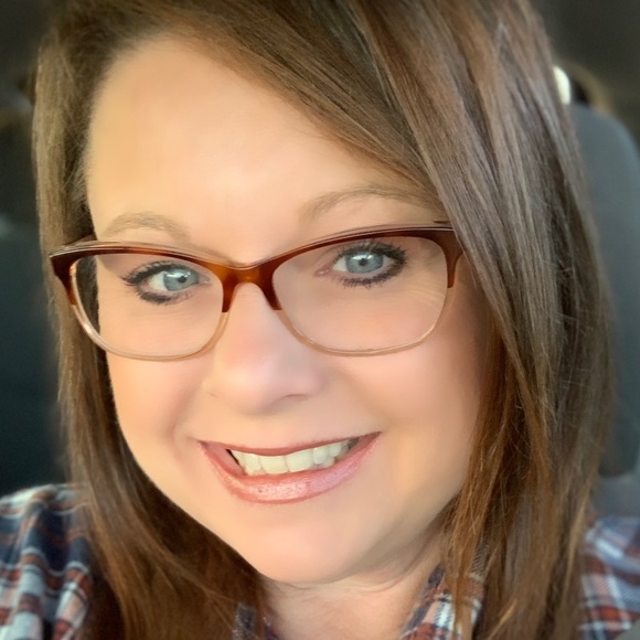 Meet your Posher, Terri - Picture 3 of 5